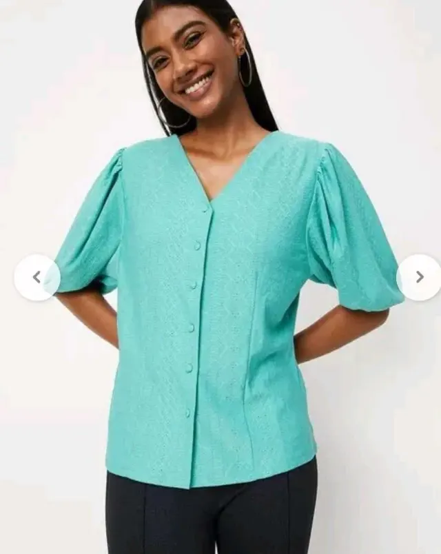 Chic Green Puff Sleeve Top