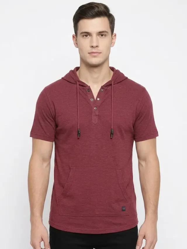DNMX Men Maroon Textured Short Sleeve Hooded Henley T-Shirt with Kangaroo Pocket