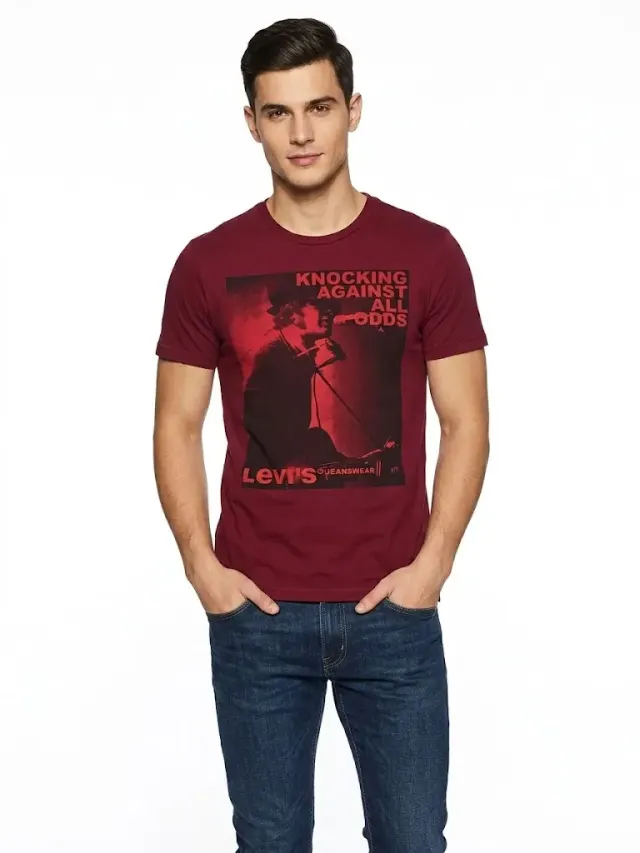 Levi's Men's "Knocking Against All Odds" Graphic Crewneck T-Shirt - Maroon