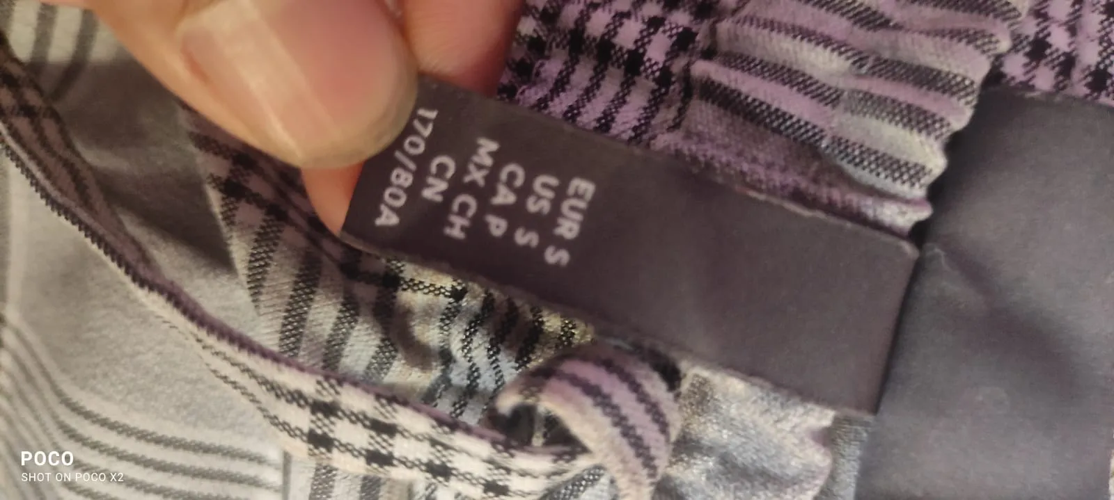 H&M Women's Slim Fit Glen Plaid Pull-On Trousers with Drawstring Waist — view 7