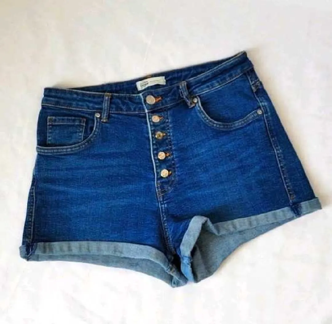 Zara Trafaluc Women's High-Rise Button-Fly Cuffed Denim Shorts — view 4