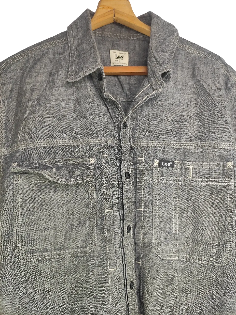 Lee Men's Vintage Dark Grey Chambray Short-Sleeve Work Shirt — view 4