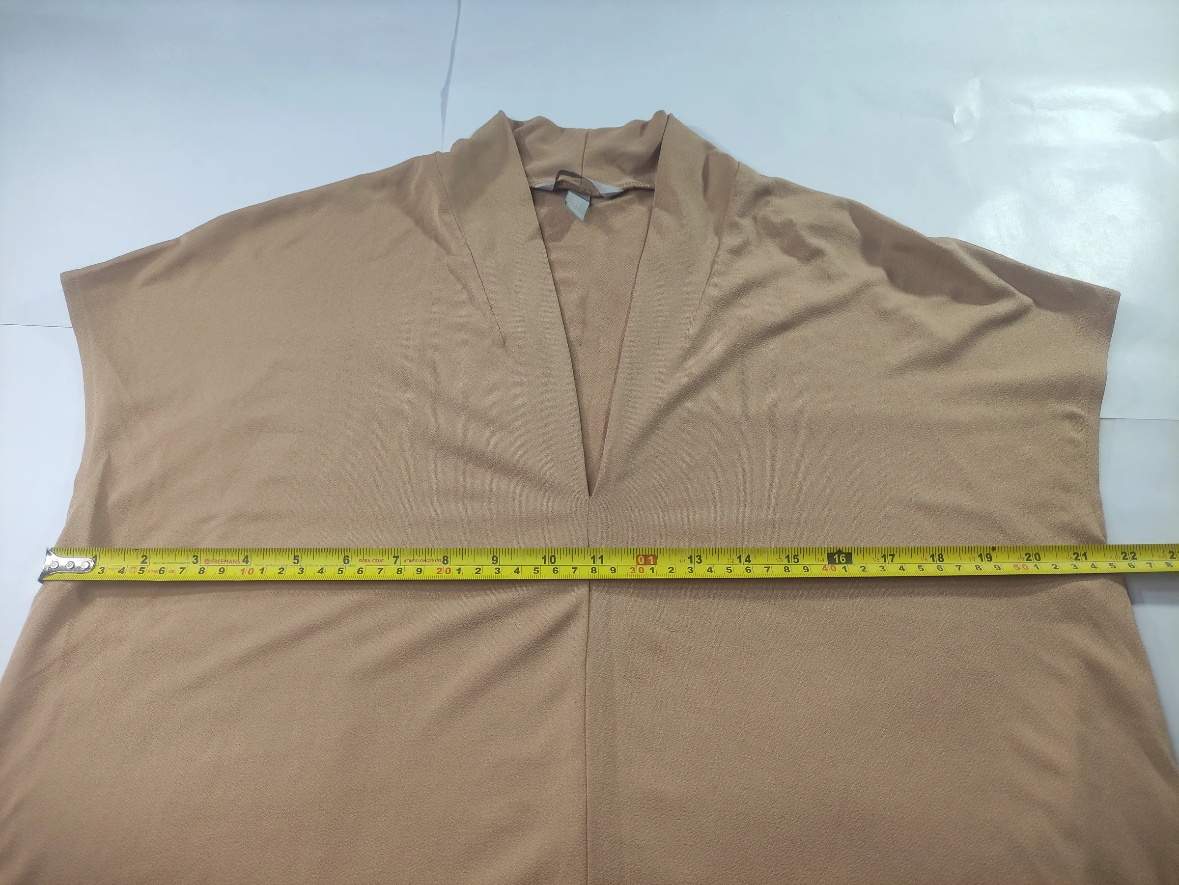 H&M Women's Deep V-Neck Pleated Short Sleeve Blouse – Tan / Beige (Size L) — view 6