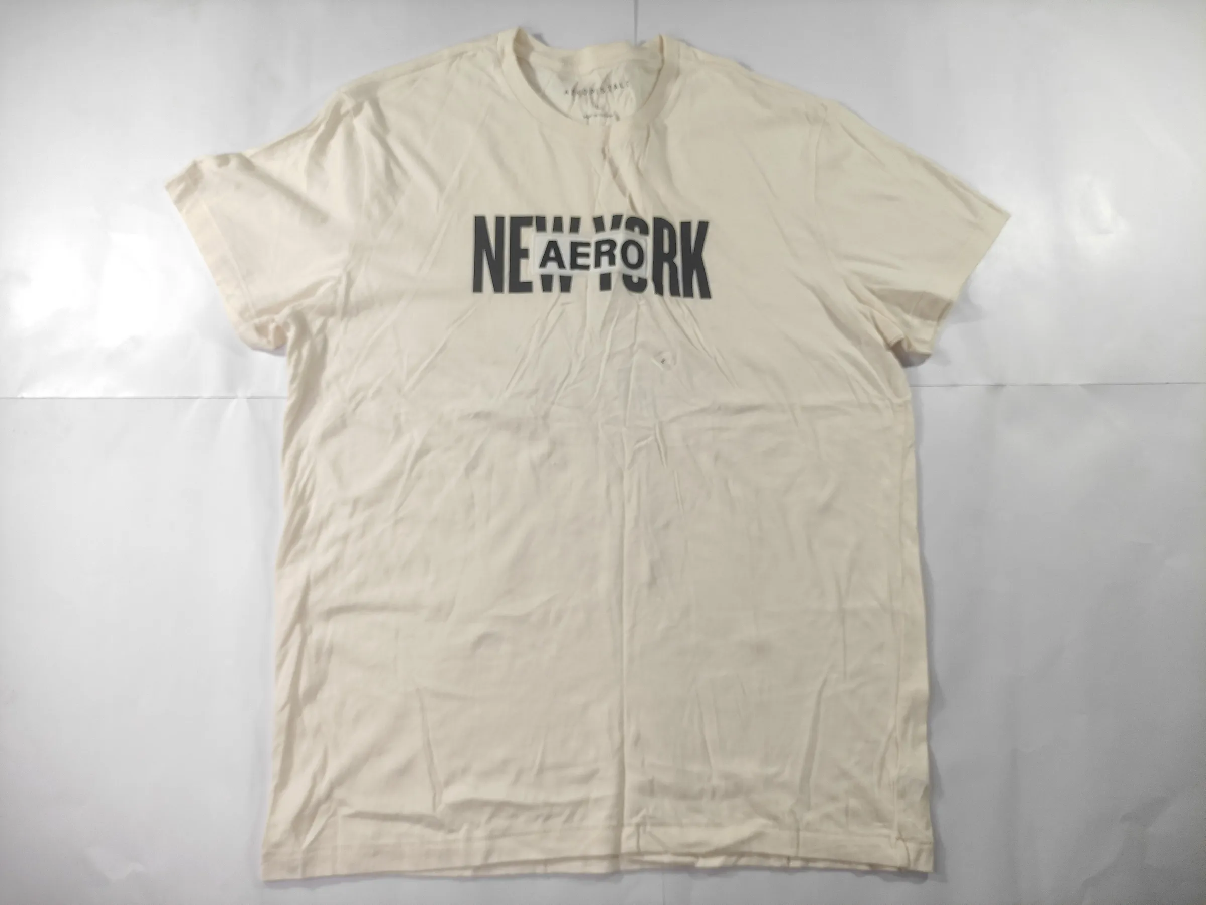 Aéropostale Men's Off-White "New York AERO" Graphic Crew Neck T-Shirt (Size L) — view 2