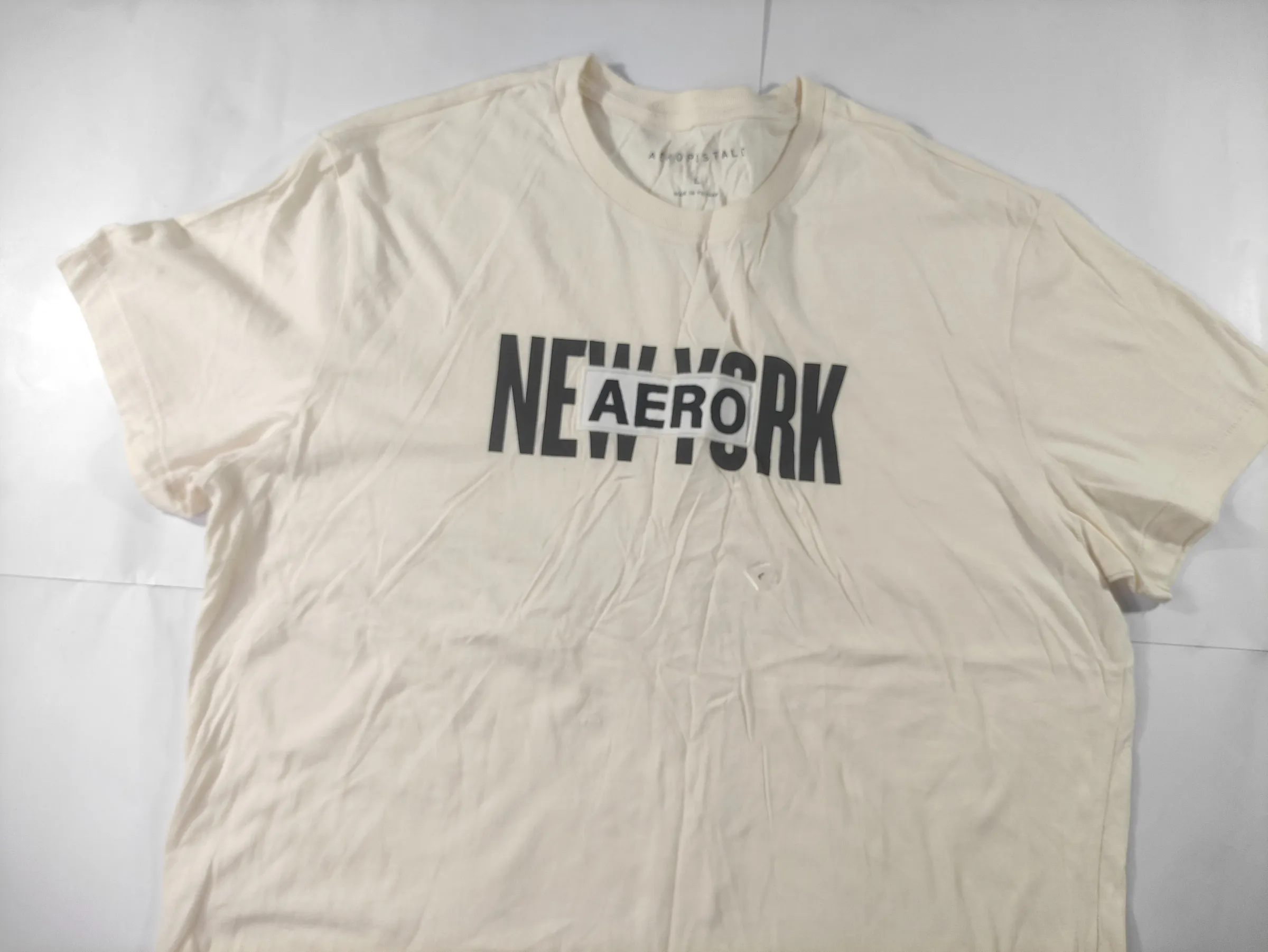 Aéropostale Men's Off-White "New York AERO" Graphic Crew Neck T-Shirt (Size L) — view 5
