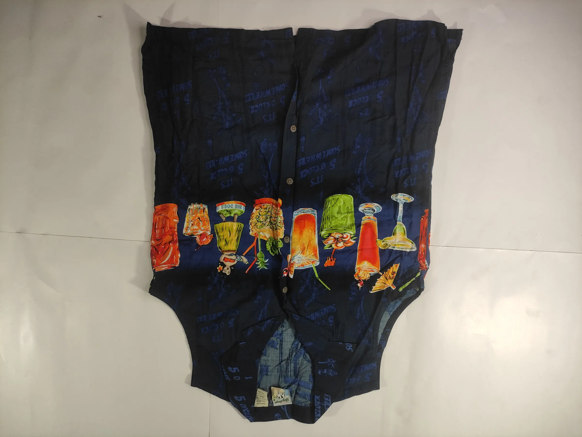 Big Dogs Vintage "It's 5 O'Clock Somewhere" Tropical Cocktail Sleeveless Rayon Button-Down Shirt – Women's Small — view 2