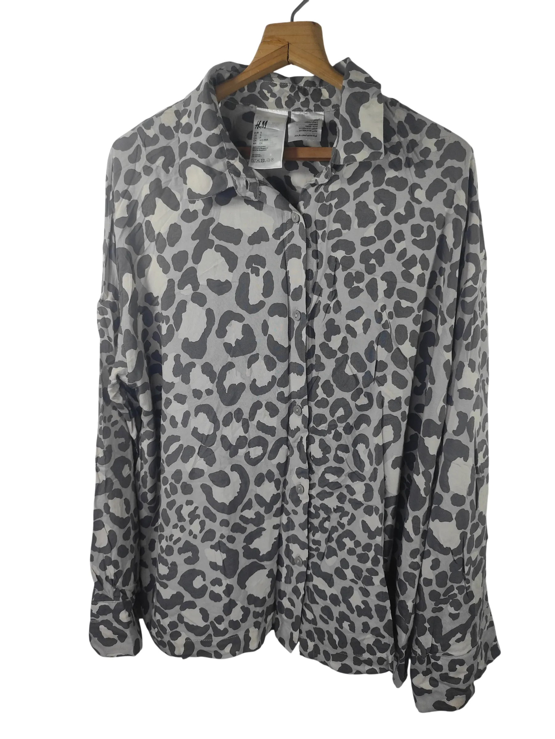 H&M Women's Grey Animal Print Oversized Button-Down Shirt — view 2