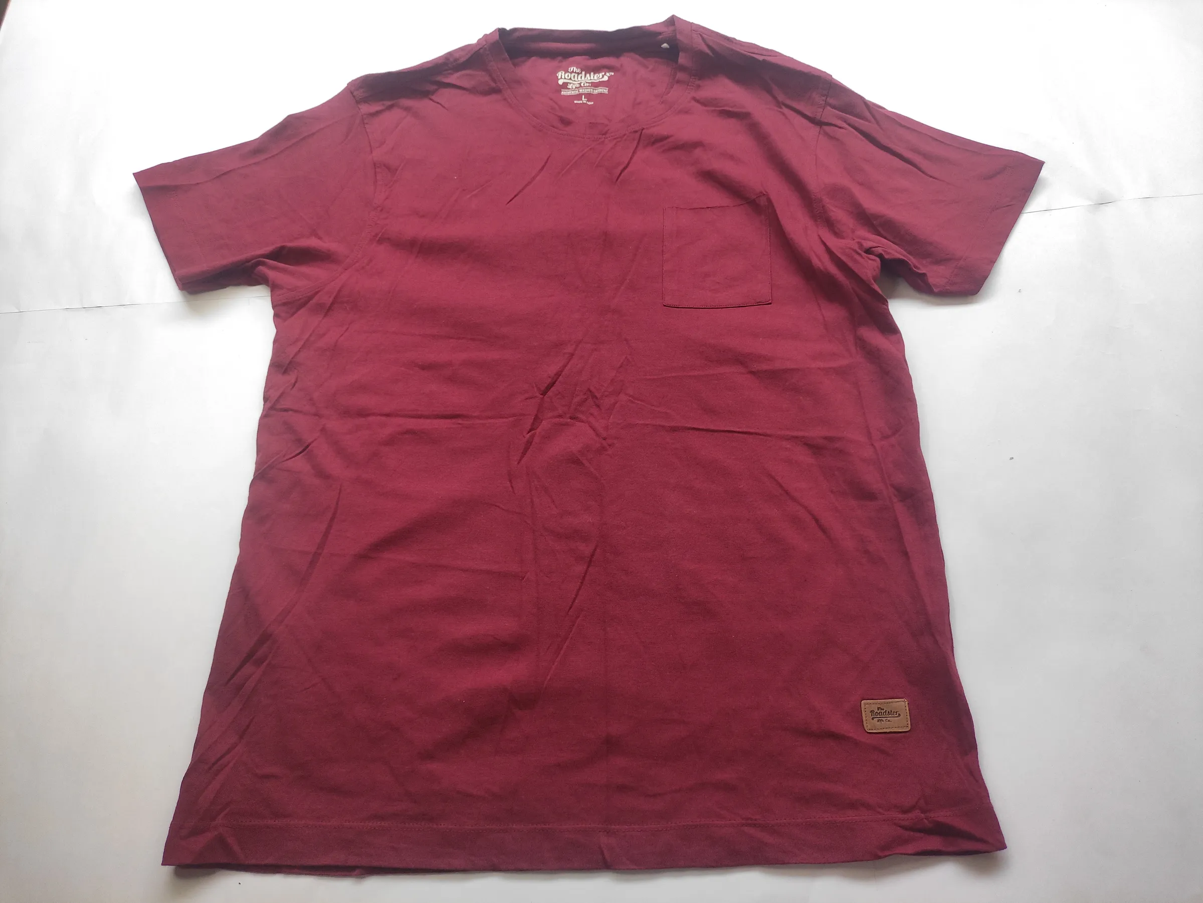 Roadster Men Maroon Solid Crew Neck Pocket T-Shirt — view 2